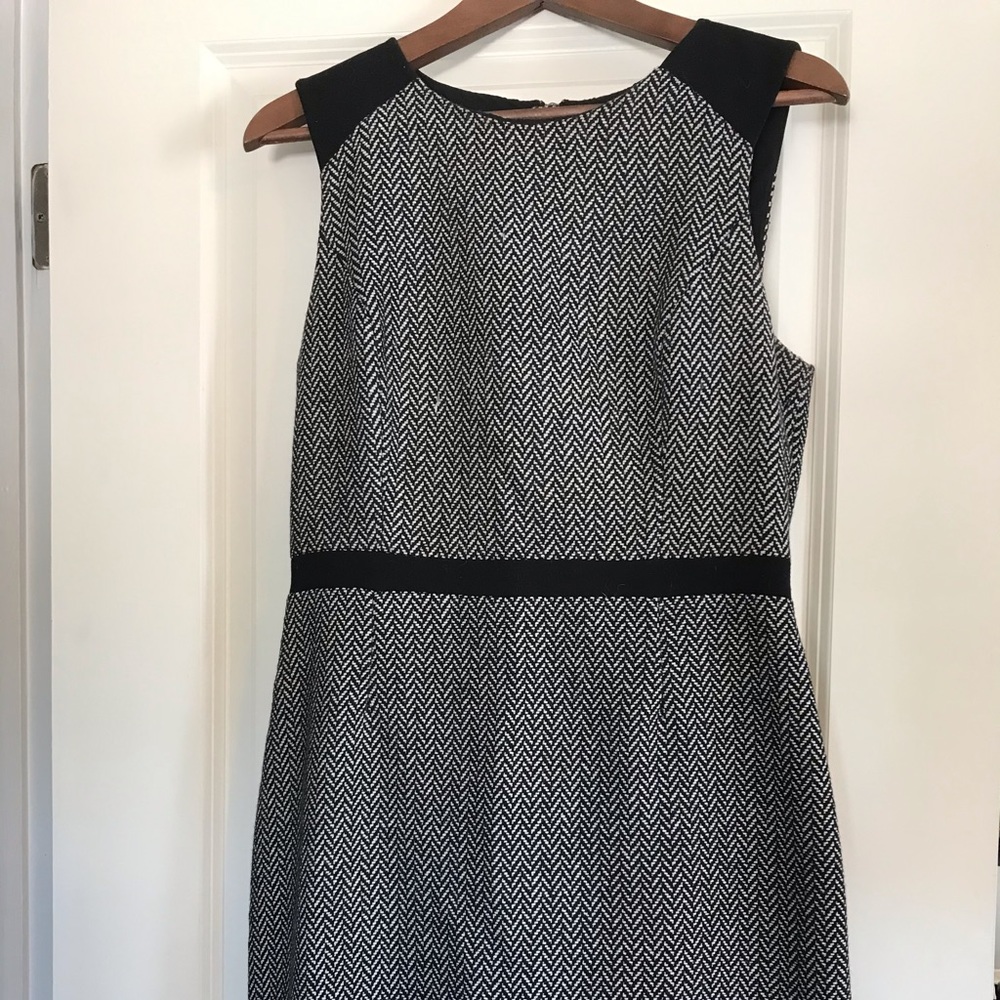 Banana Republic herringbone sheath dress size 6